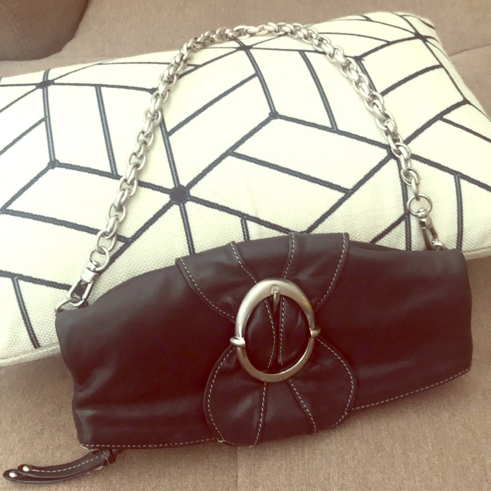 B. Makowsky Purse Leather